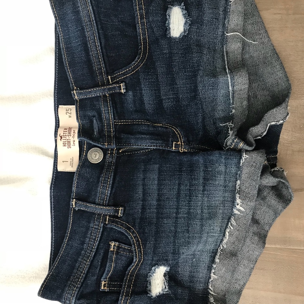 Shorts - Picture 2 of 3